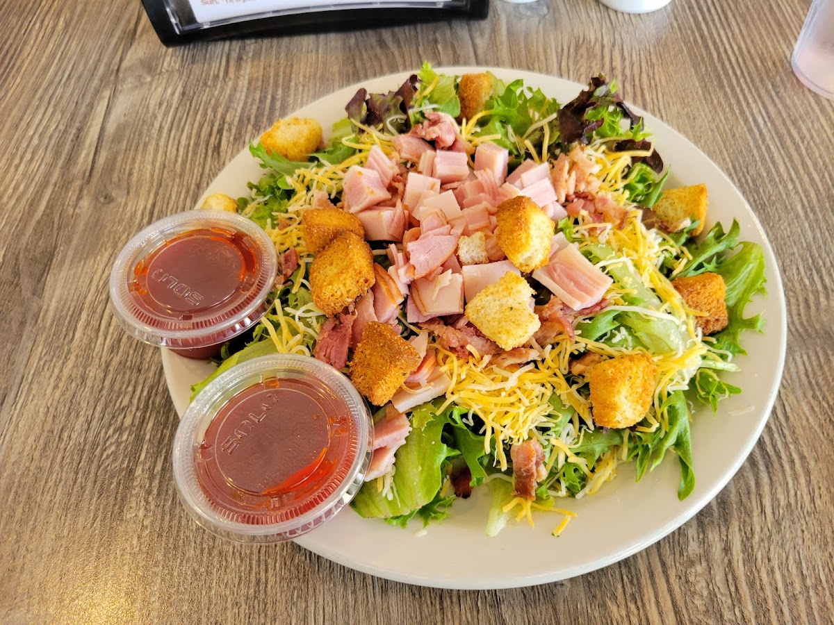 Bryant’s Chill & Grill - Photo 4