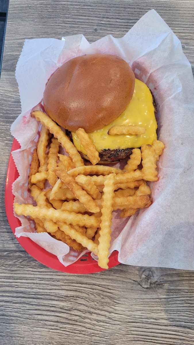Bryant’s Chill & Grill - Photo 6