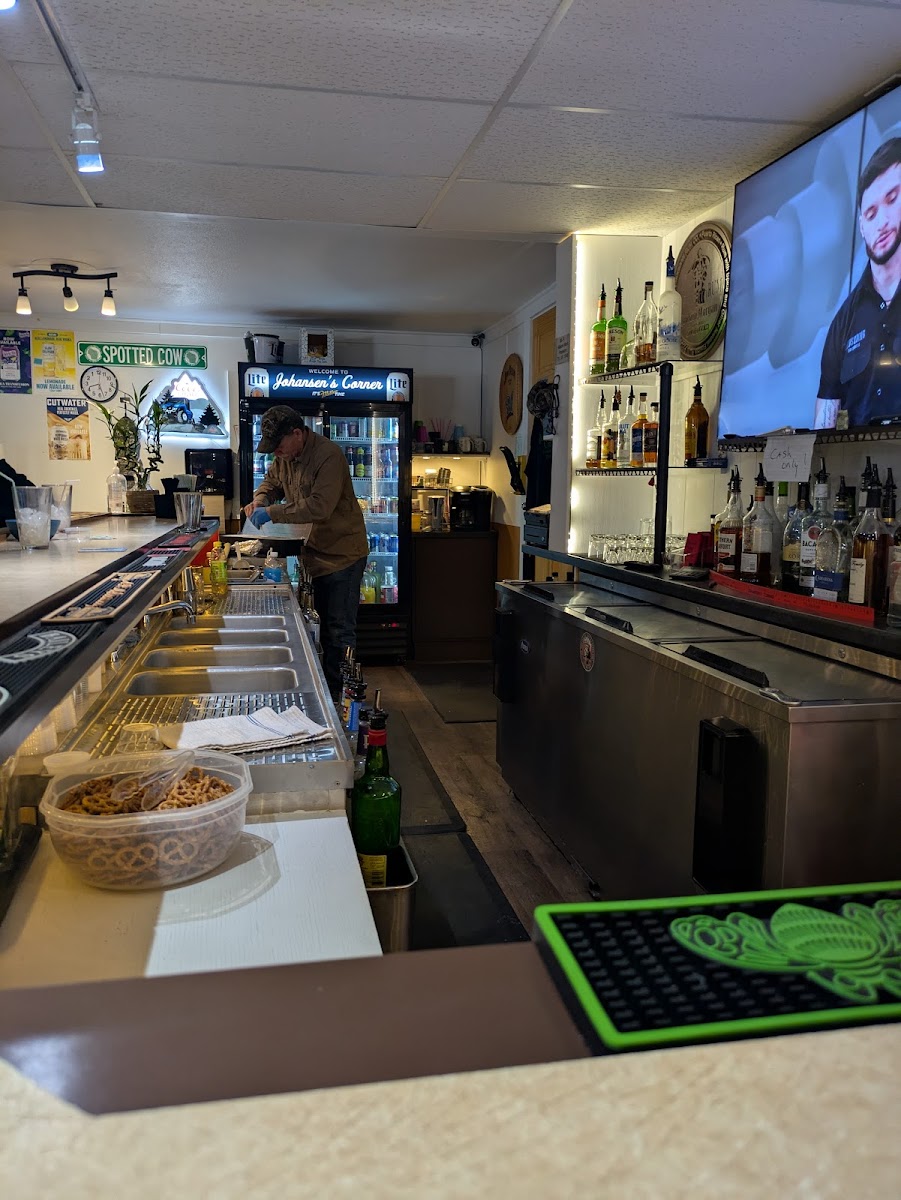 Johansen's Corner - Photo 4
