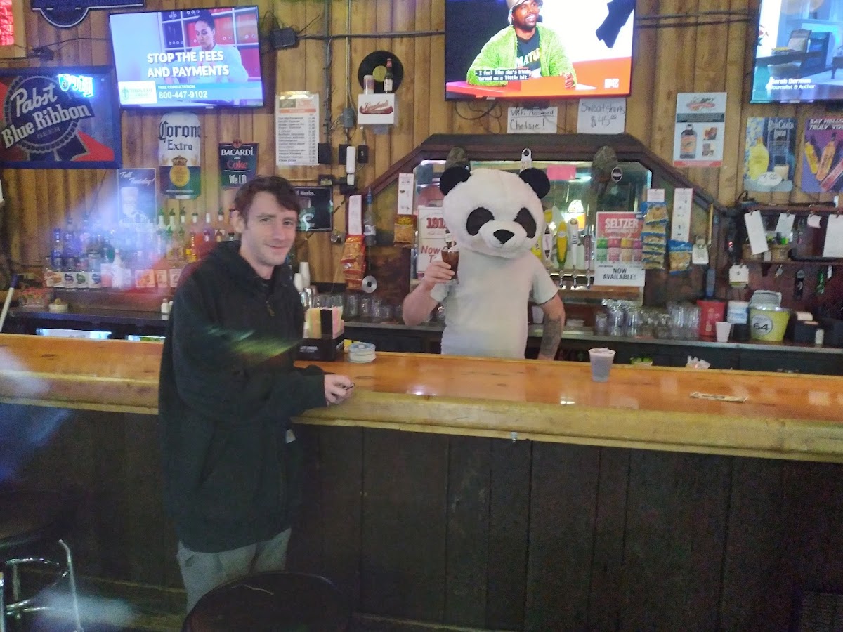 Skippy's Bar - Photo 5