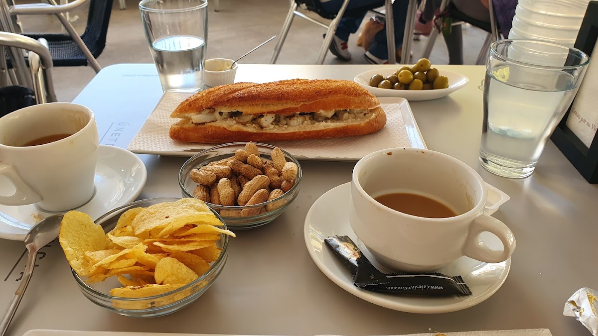 Cafeteria Panaderia Pa I Tradicions - Photo 2