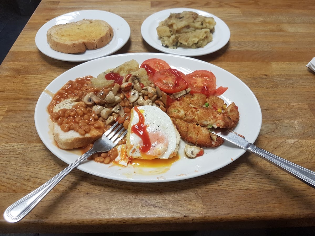 The Golden Cafe - Photo 5