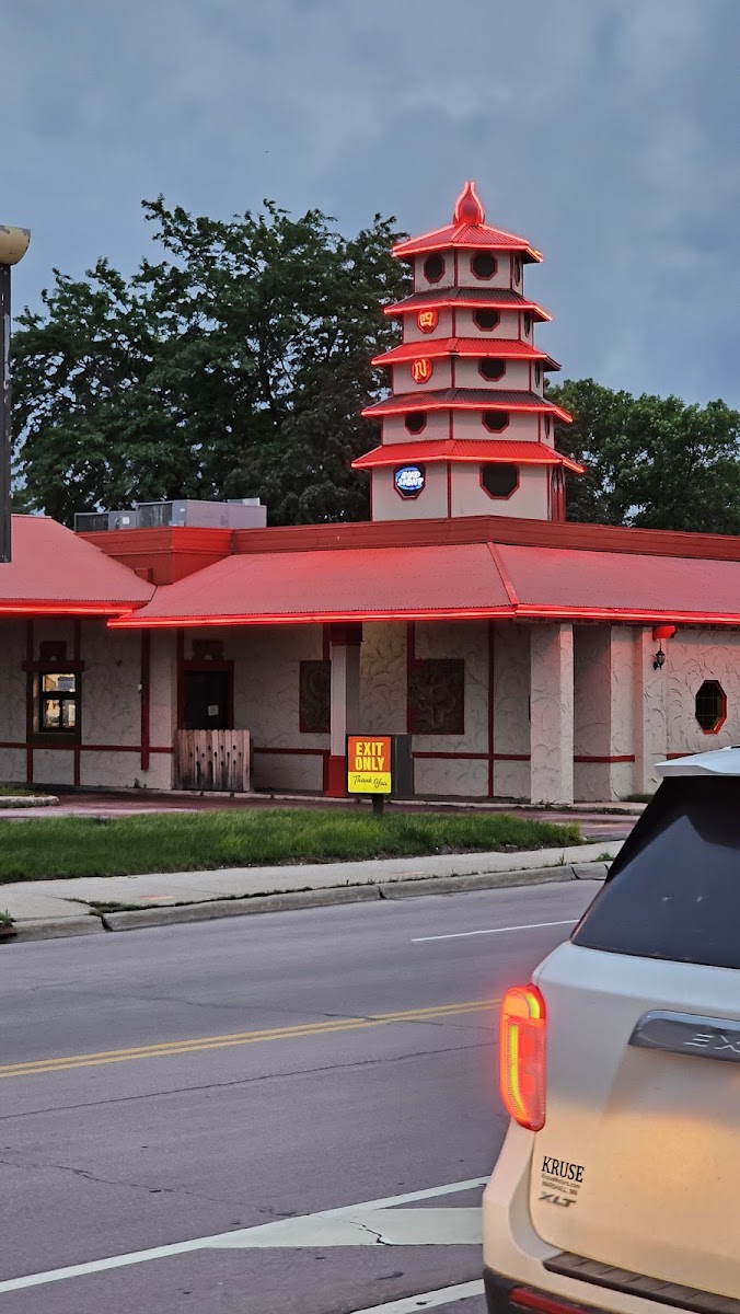 Szechwan Chinese Restaurant - Photo 2