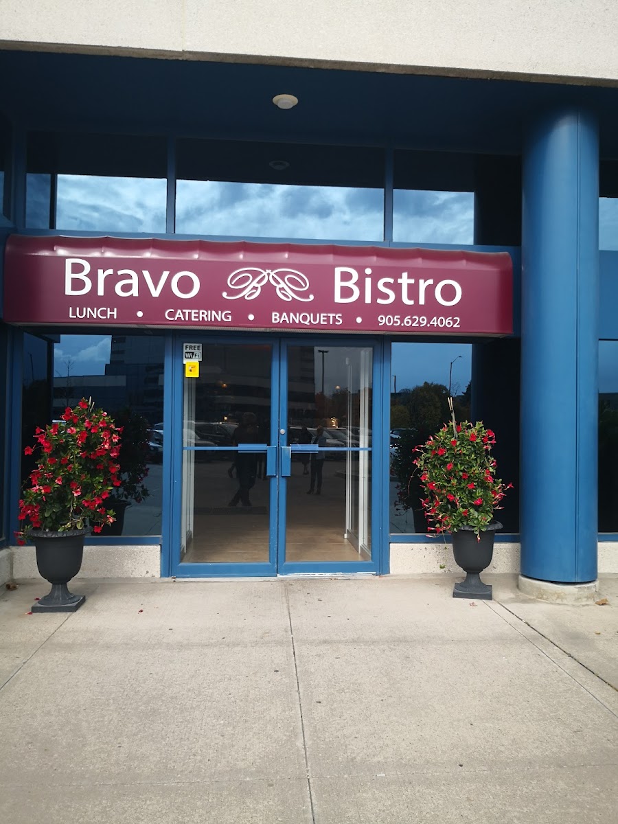 Bravo Bistro - Photo 4