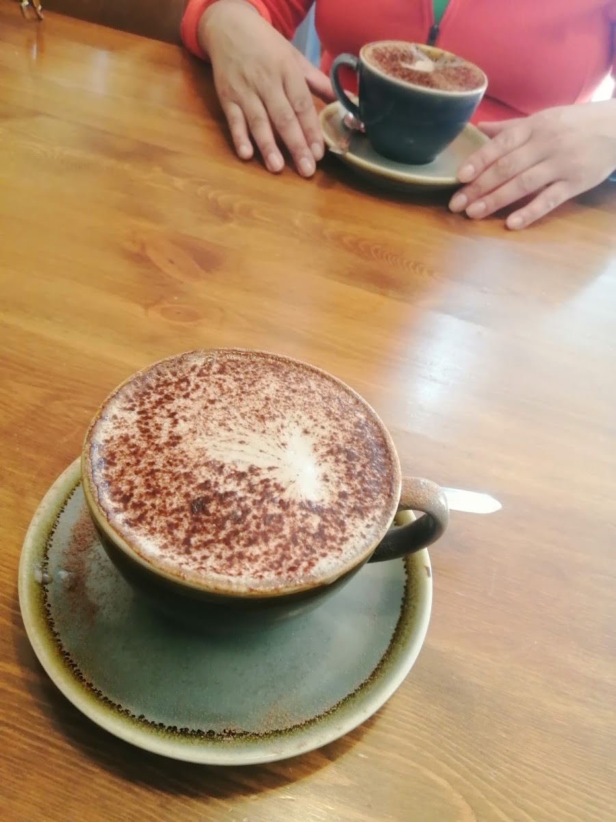 Max's Coffee Shop - Photo 2