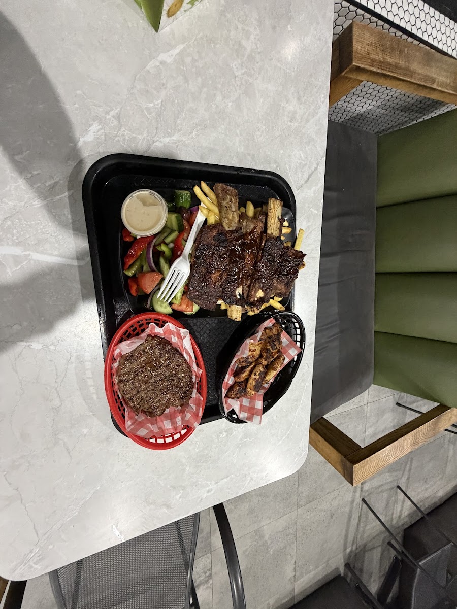 Sydneys Wings And Things - Photo 3