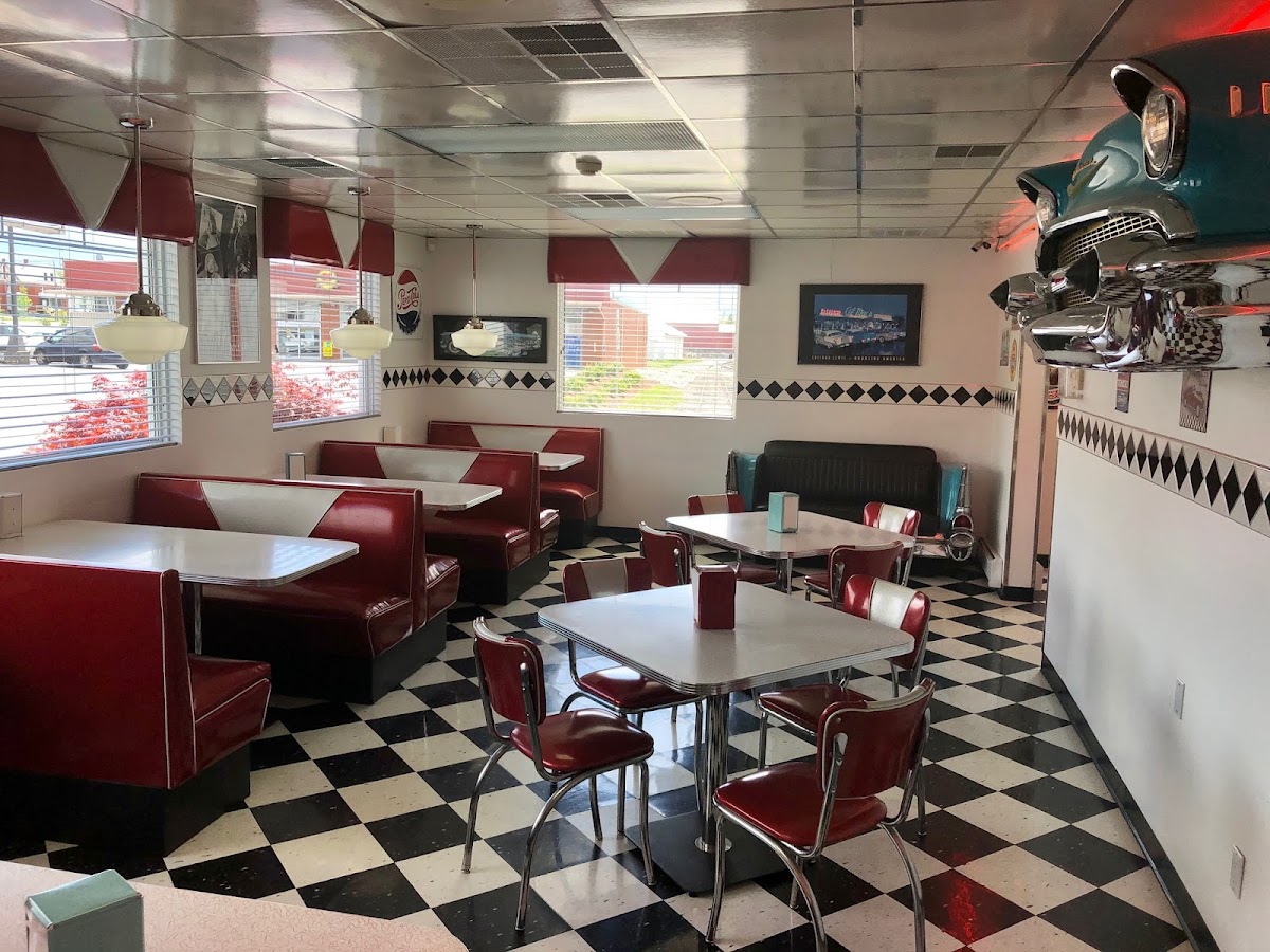 Small Town Pizza