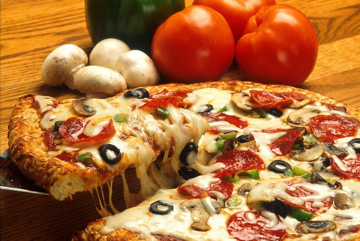 Small Town Pizza - Photo 1
