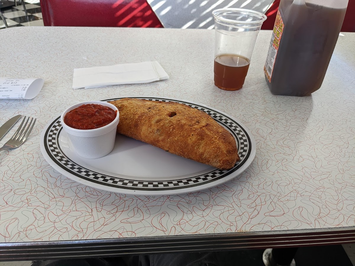 Small Town Pizza - Photo 4