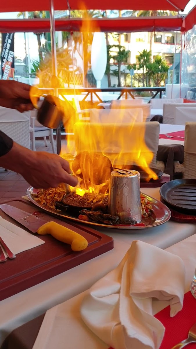 Vulcano's Grill - Photo 1