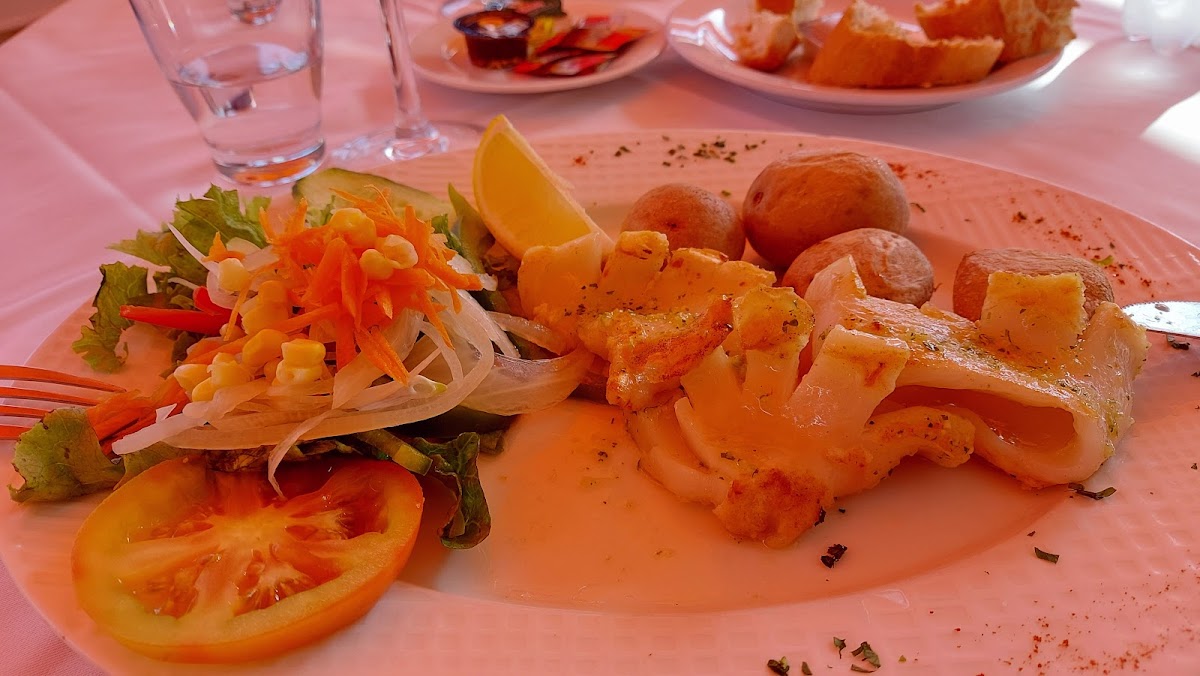 Vulcano's Grill - Photo 3