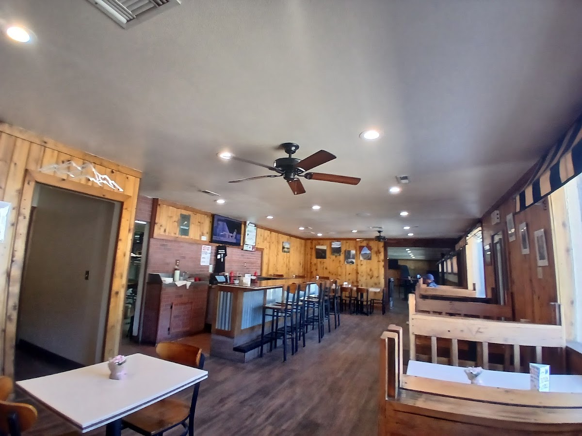 Mary's Cafe - Photo 3