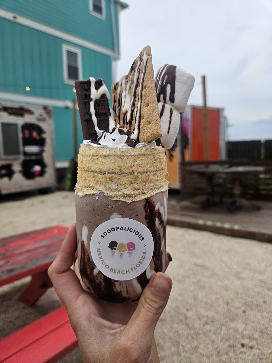 Super Scoops - Photo 9