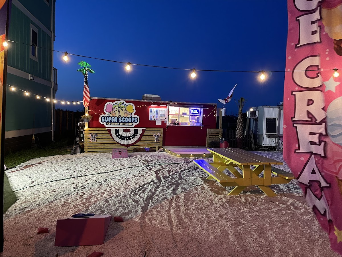Super Scoops - Photo 2