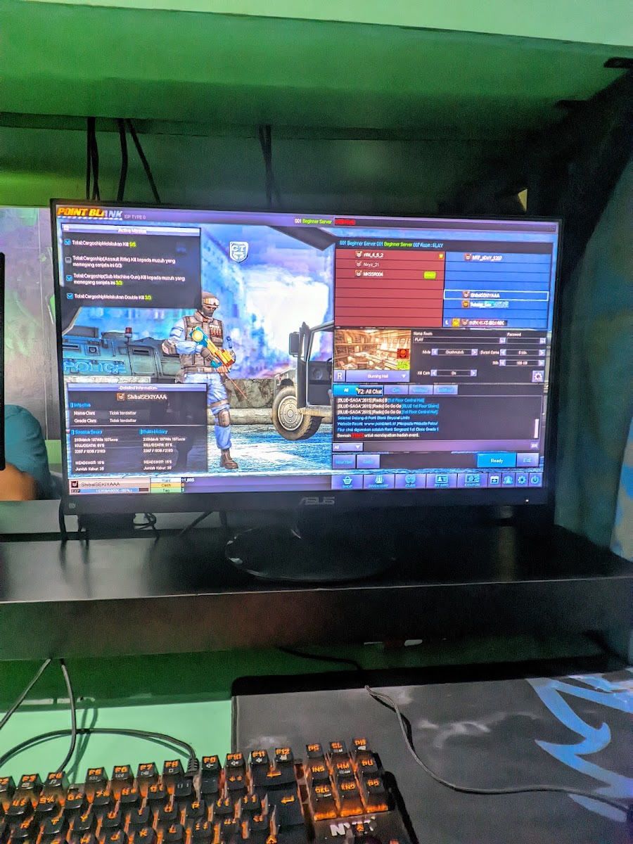 Emperor Cybercafe Graha Jababeka - Photo 1