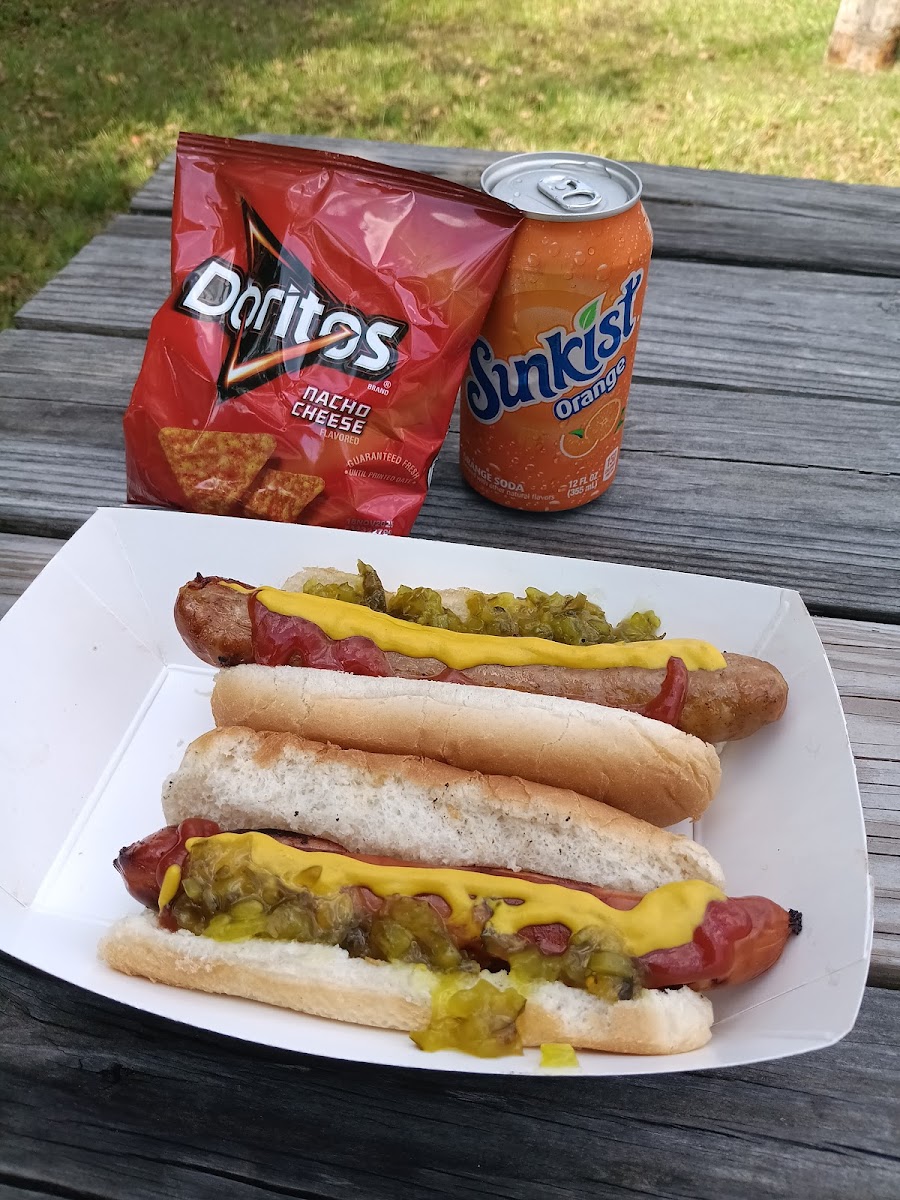 Dan Dan The Hot Dog Man Doggie Drive In - Photo 1