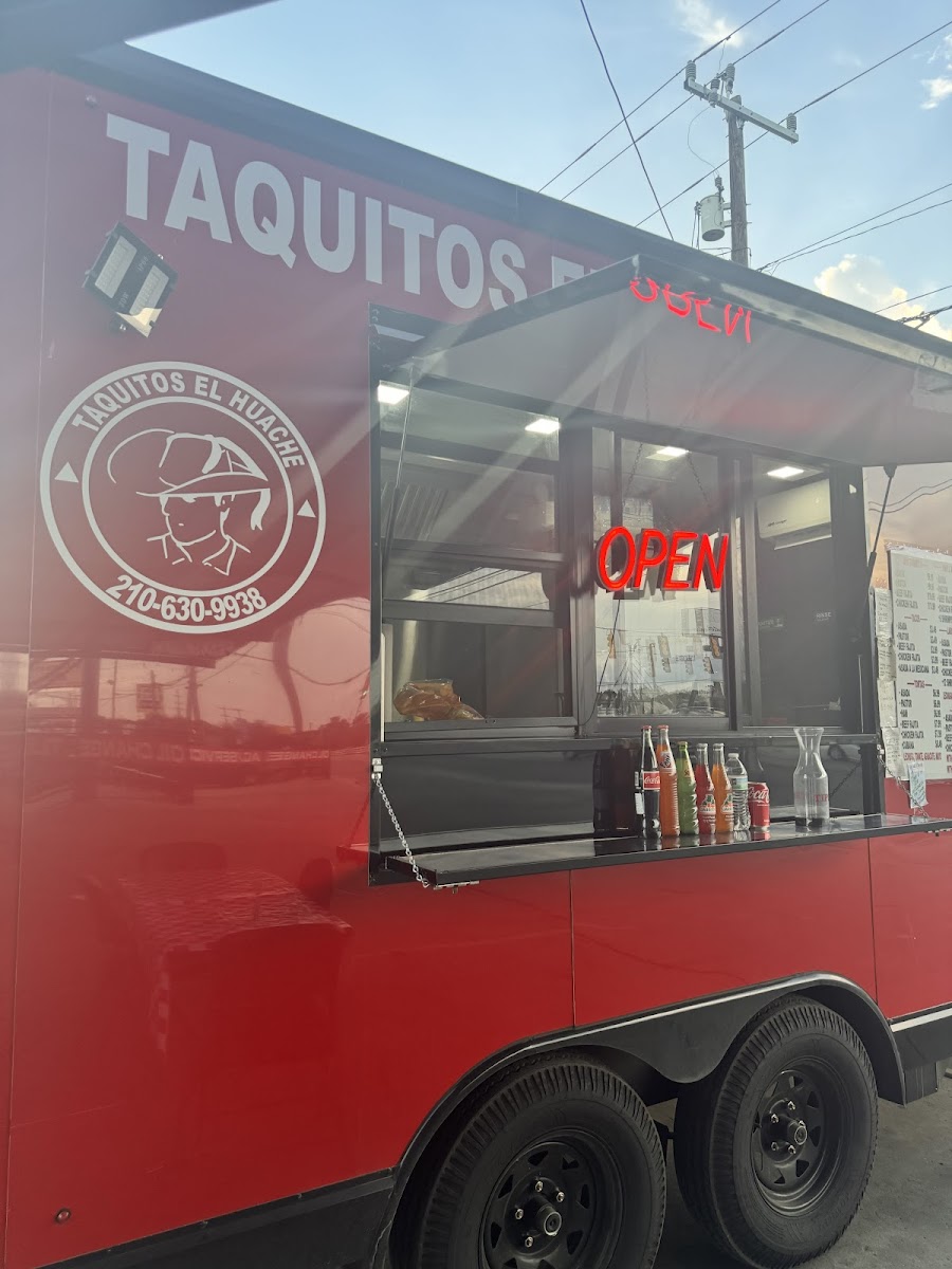 Taquitos El Huache - Photo 1