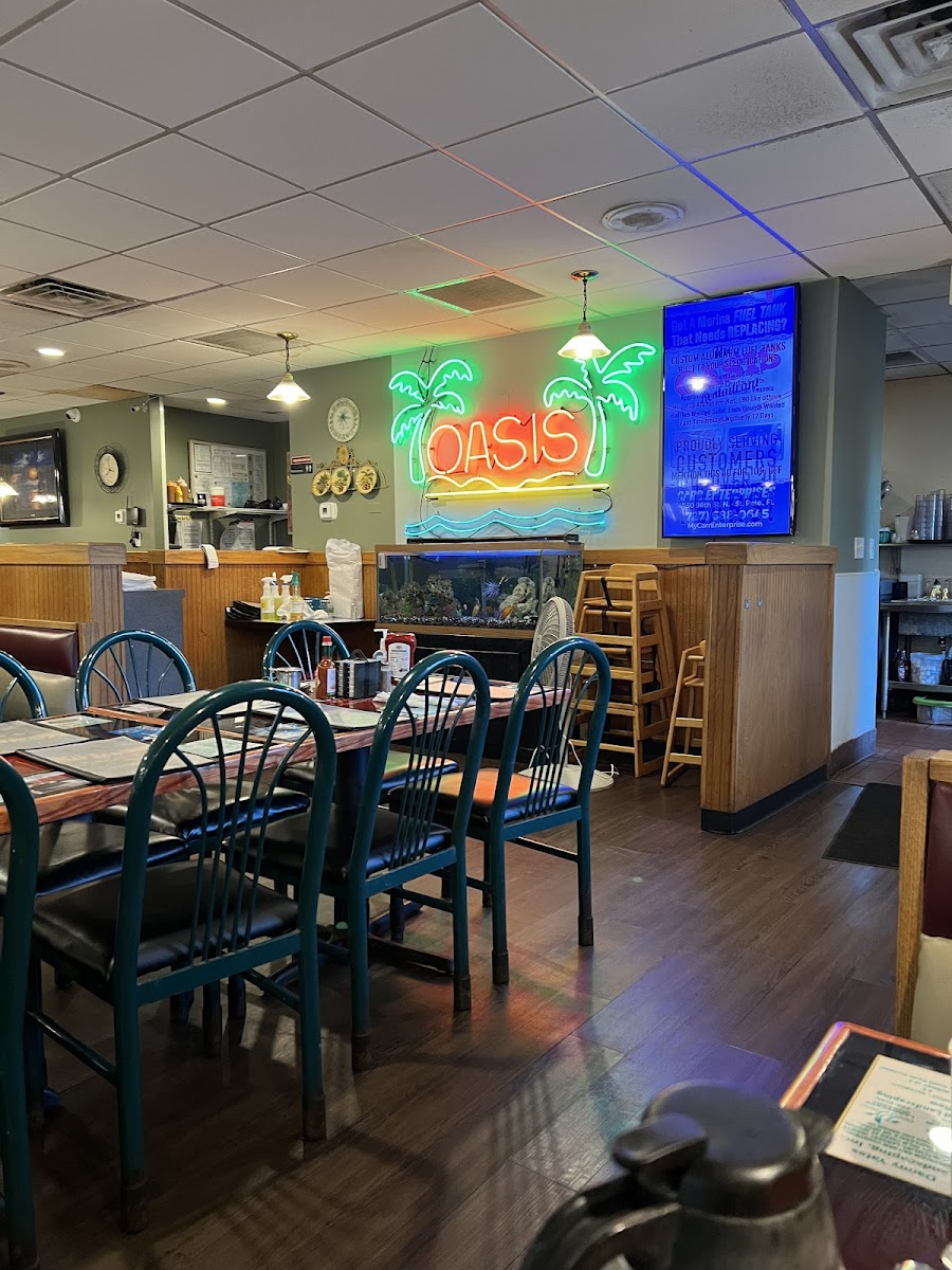 Oasis Restaurant - Photo 3