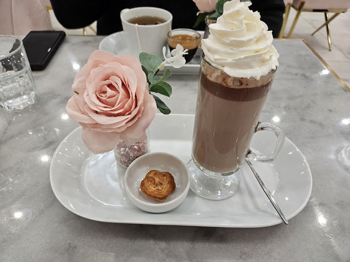 Dessert Lounge and Café - Photo 3