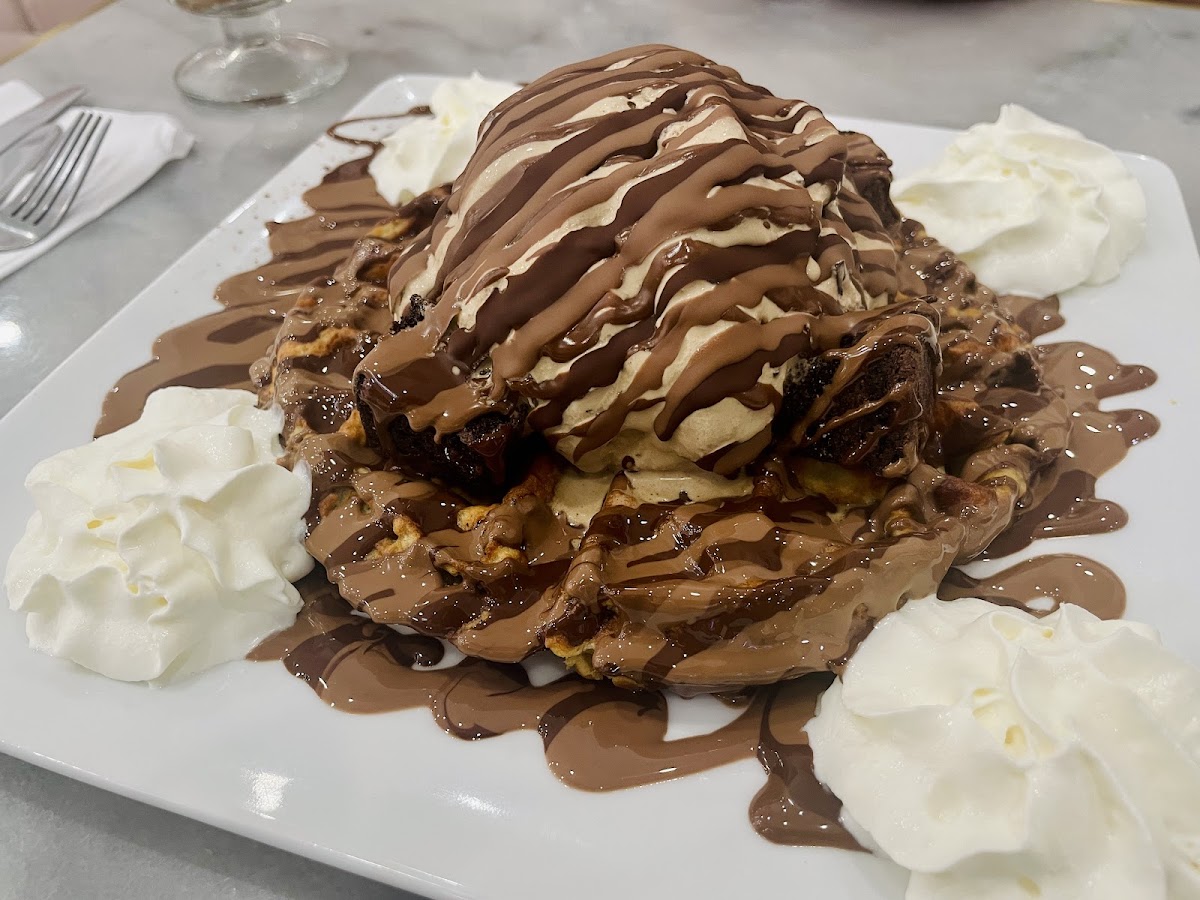 Dessert Lounge and Café - Photo 5