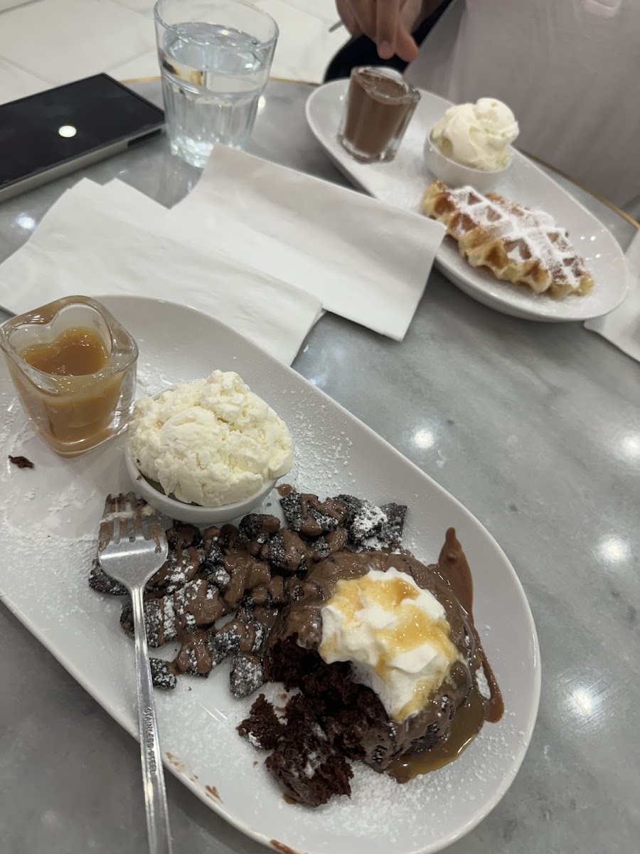 Dessert Lounge and Café - Photo 8