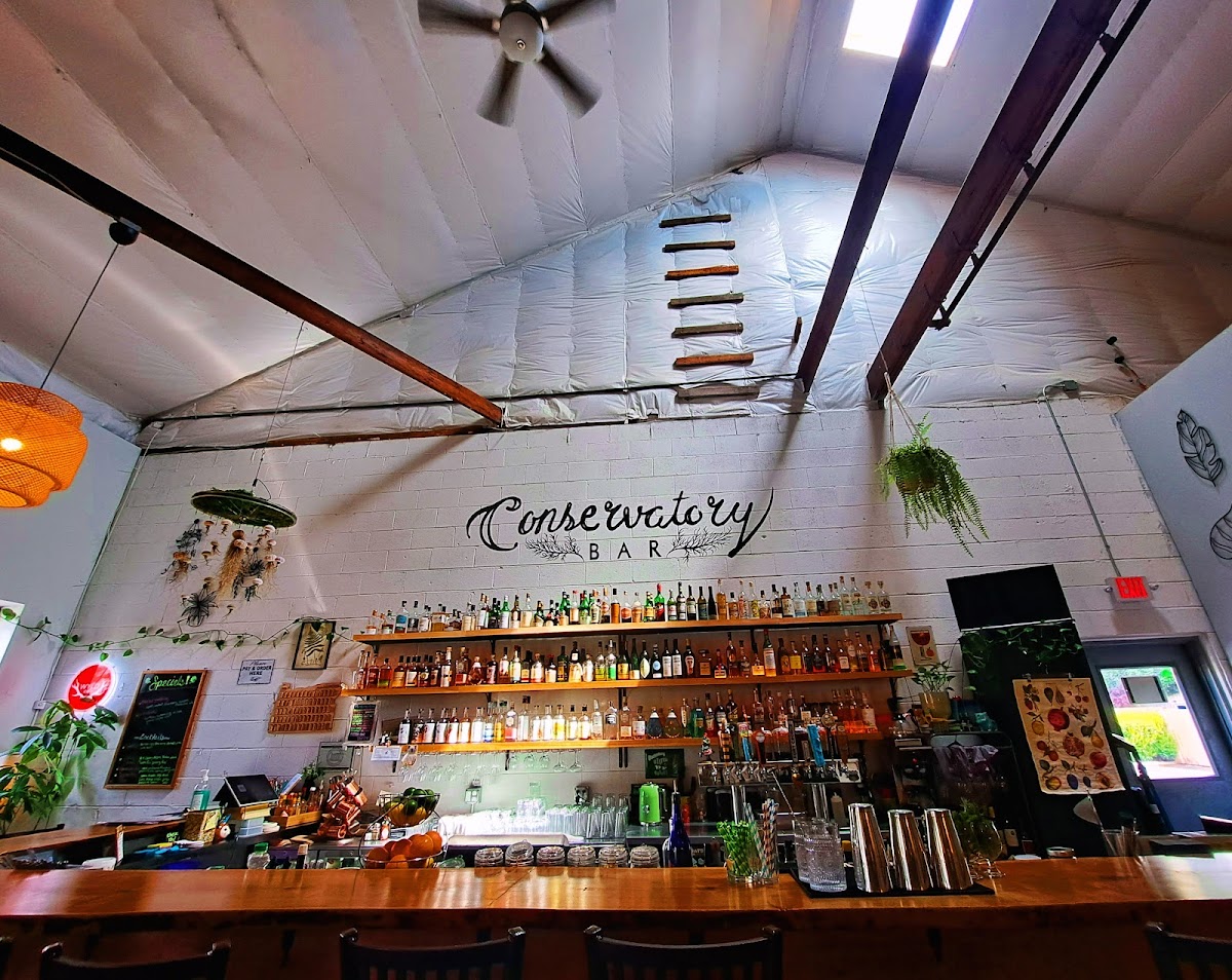 Conservatory Bar - Photo 4