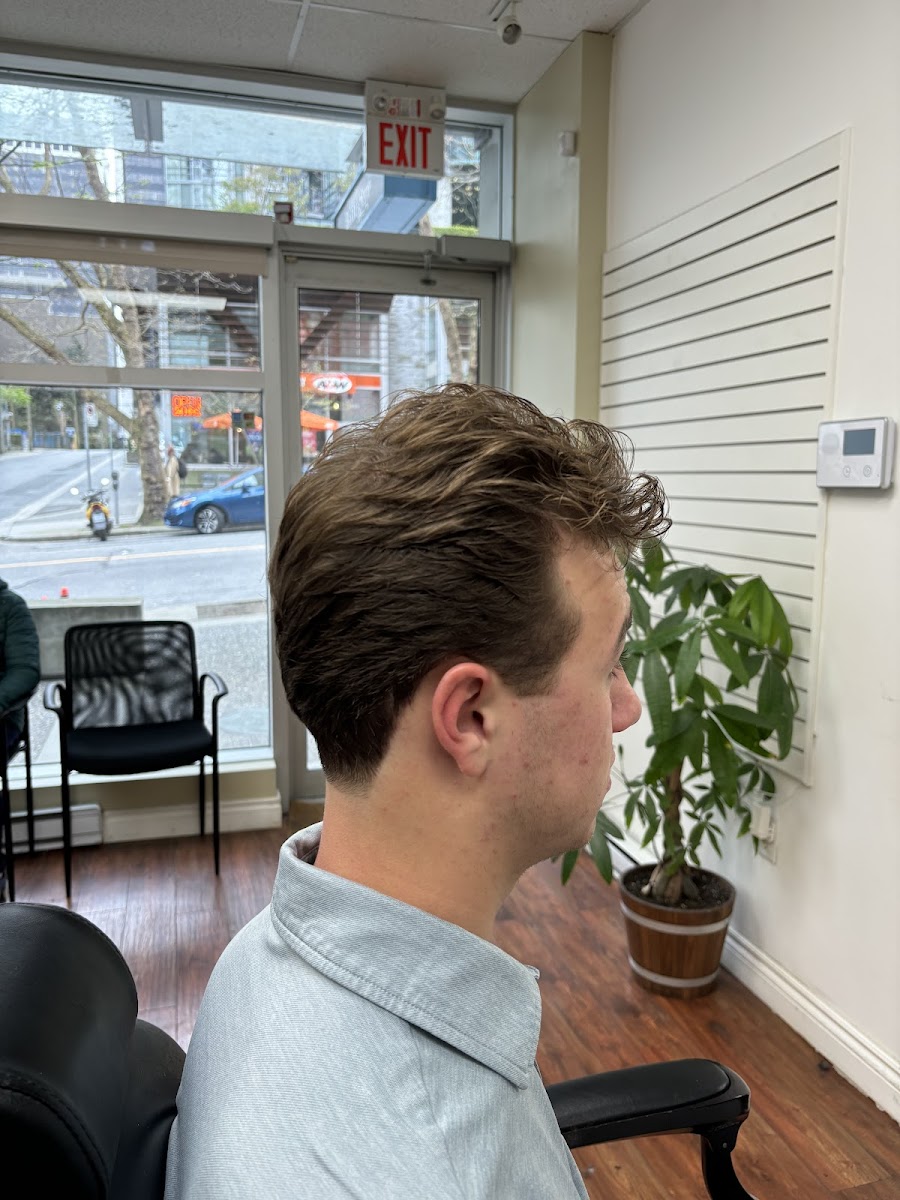 Vancity Barbershop - Photo 2
