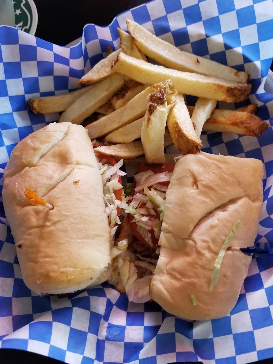 Bigfoot Tavern - Photo 9