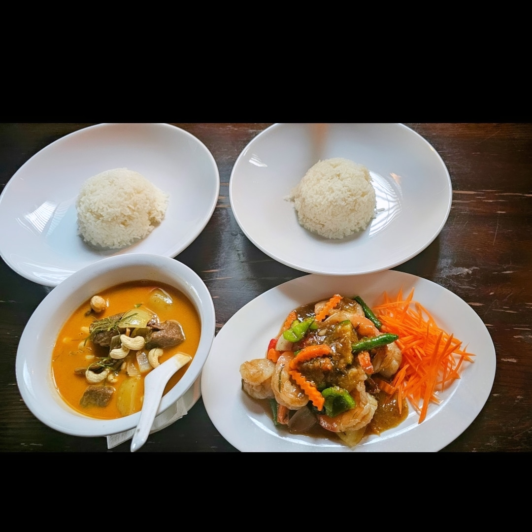 JoyBongThai kitchen Mt Eden - Photo 2