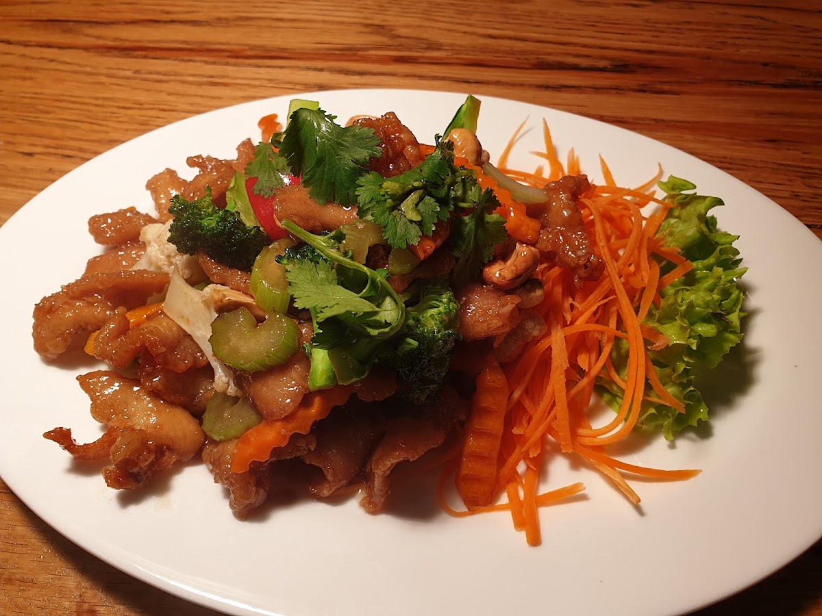 JoyBongThai kitchen Mt Eden - Photo 4