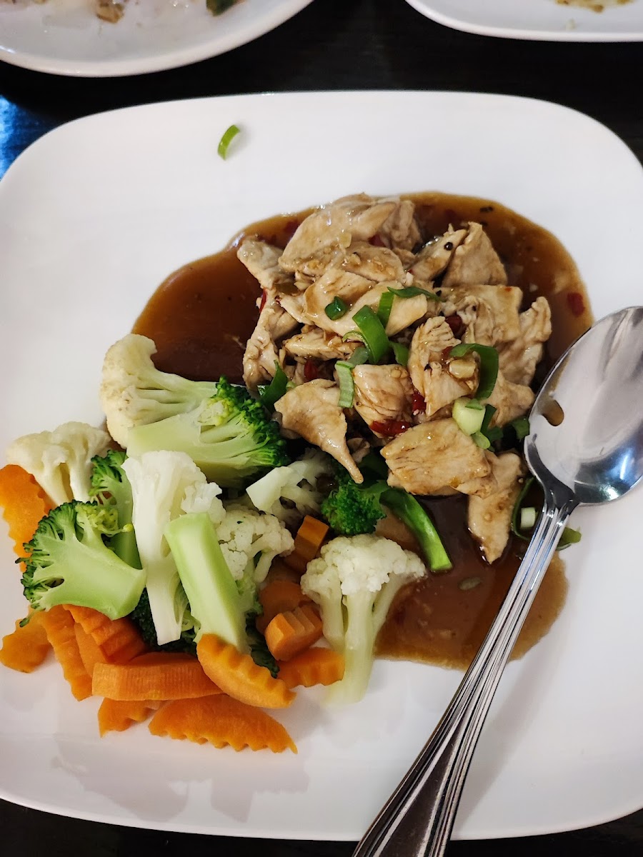 JoyBongThai kitchen Mt Eden - Photo 8