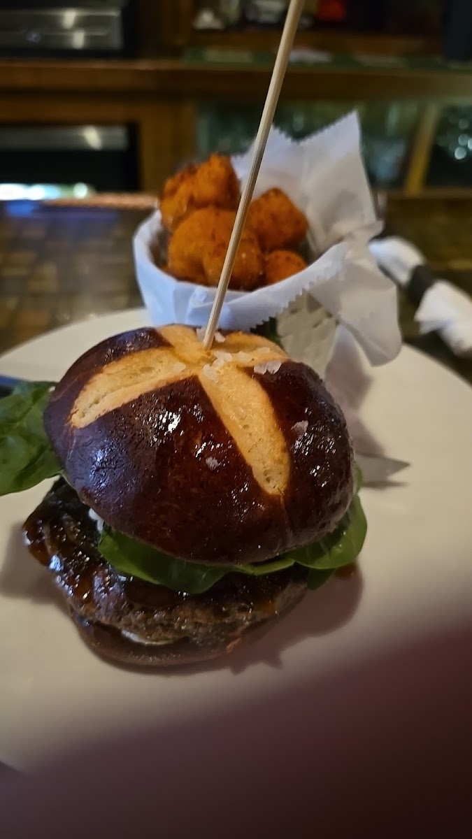 Market Street Bar & Grill - Photo 8
