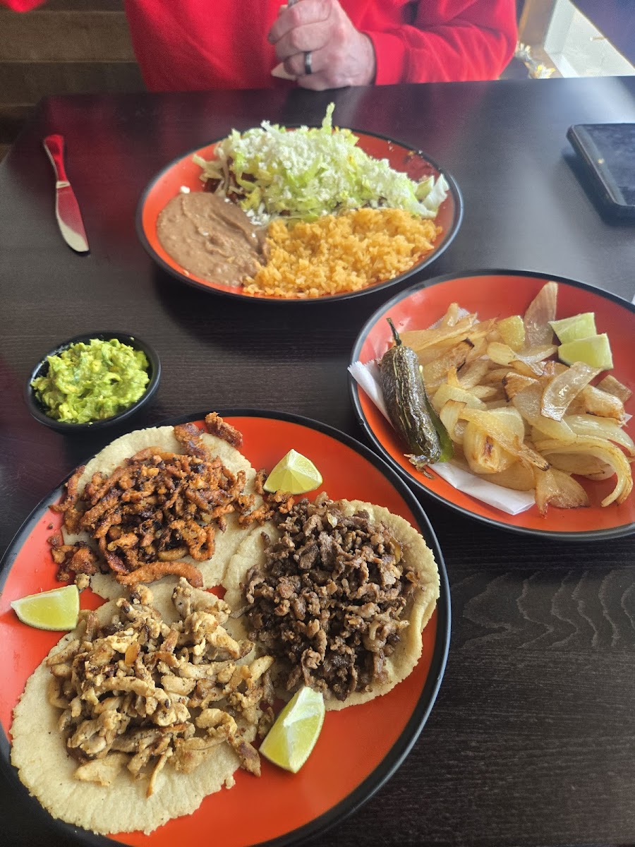 J & R Mexican Food - Photo 4