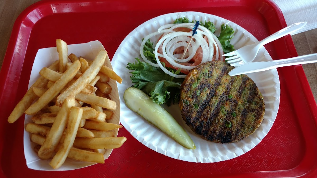 State Line Cafe - Photo 1