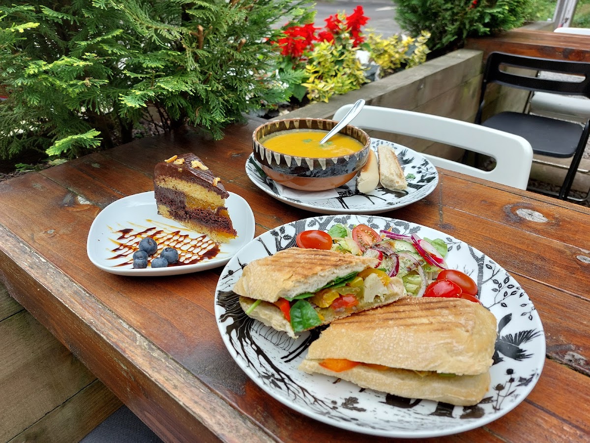 Pentland Hills Cafe Express - Photo 8