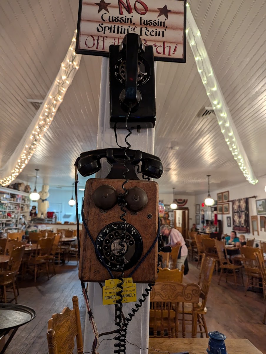 Barbely's Restaurant - Photo 2
