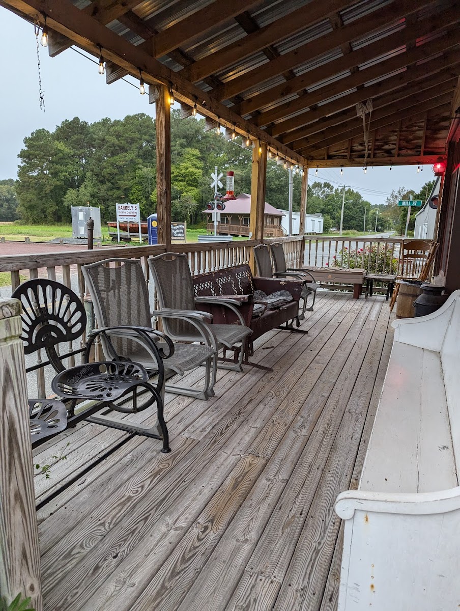 Barbely's Restaurant - Photo 7