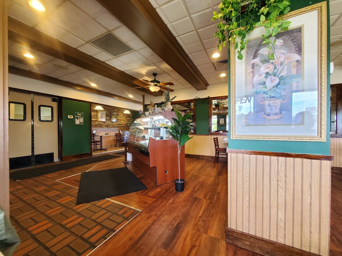The Original Louis’ Cafe - Photo 3