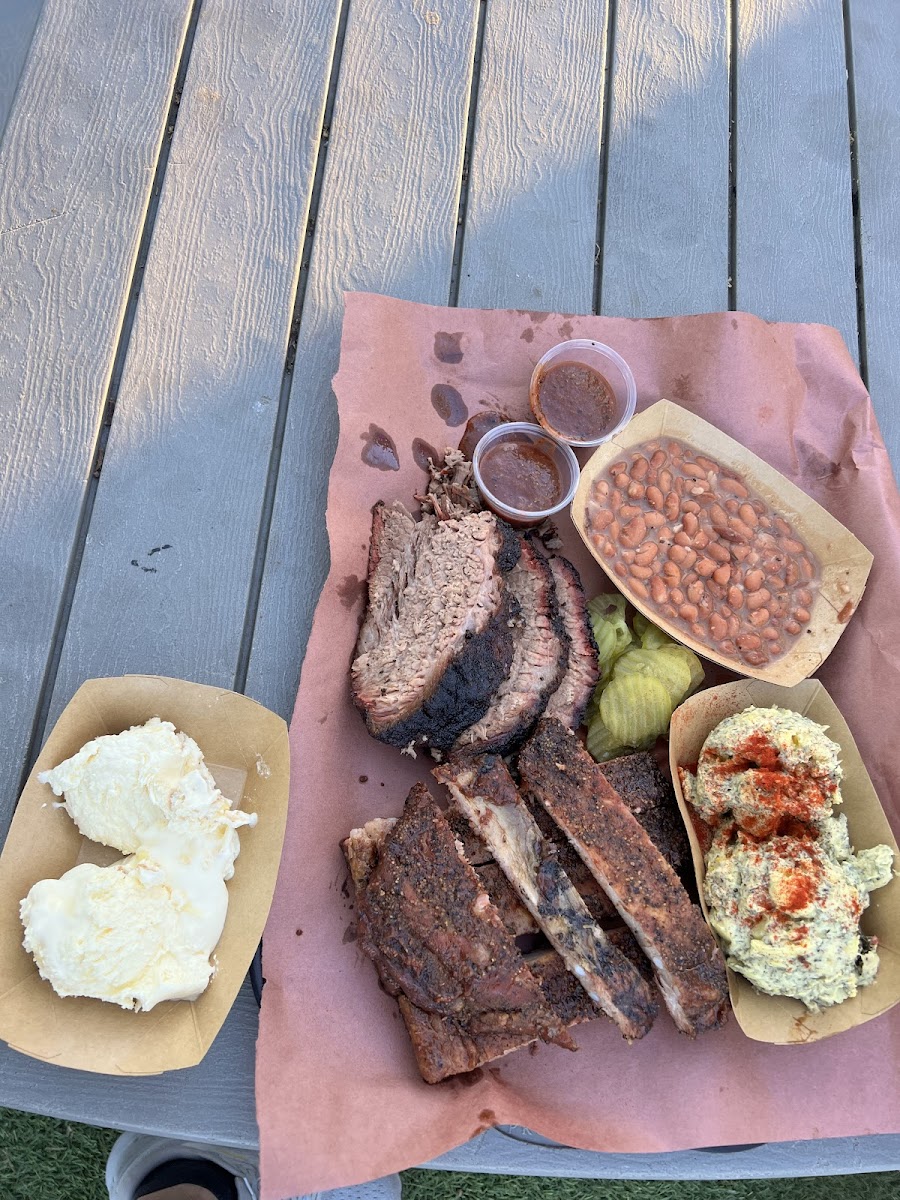 Mythic Barbecue - Photo 3