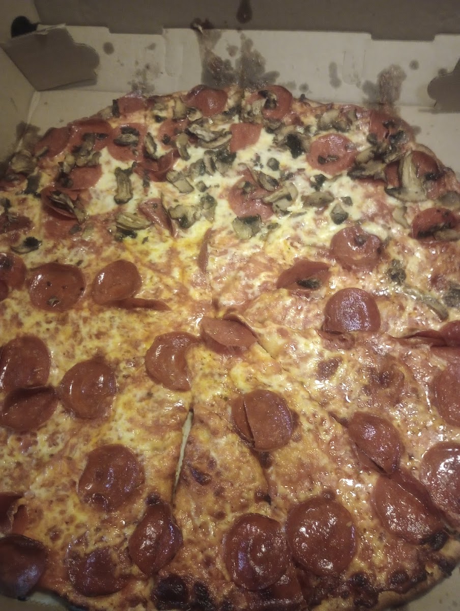 Cafora's Pizza Italian Restaurant - Photo 2