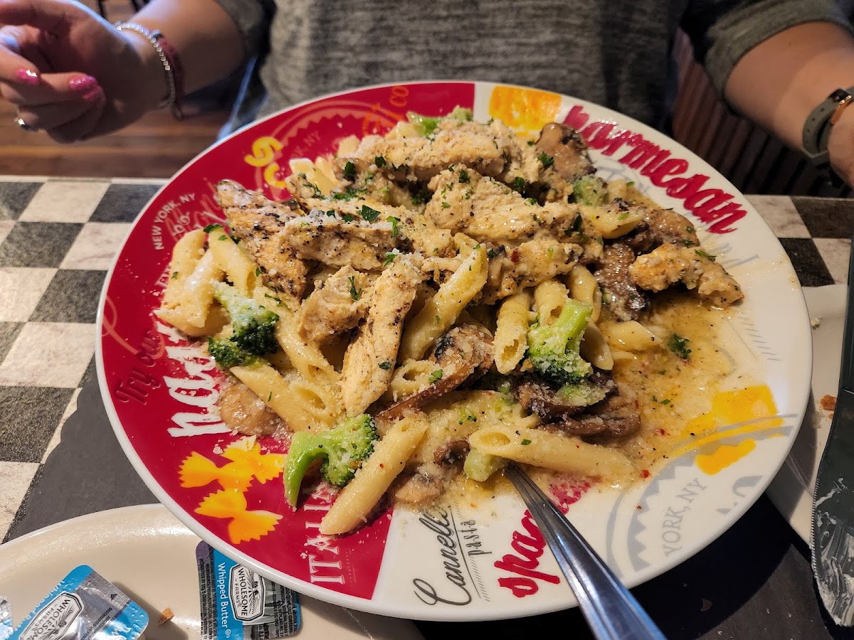 Cafora's Pizza Italian Restaurant - Photo 5
