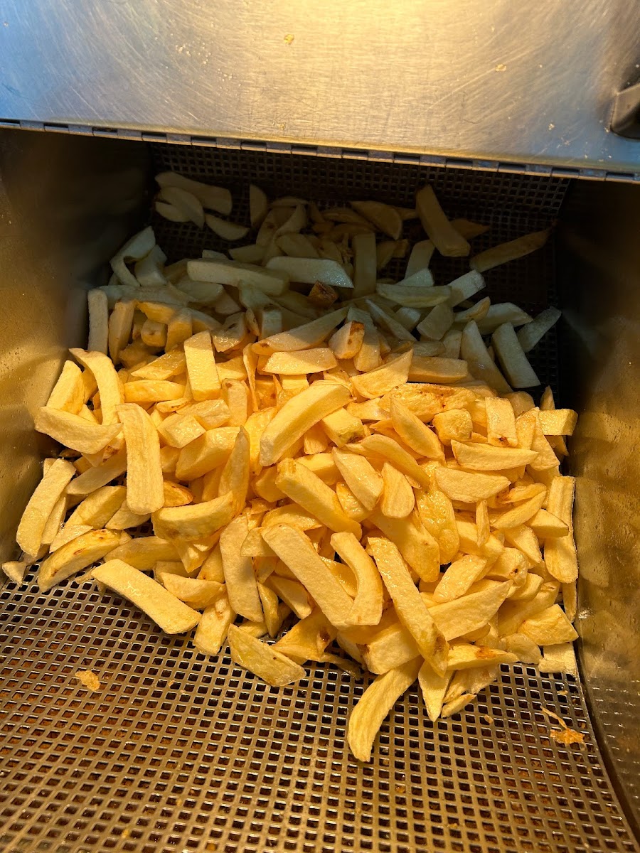 Queens Fish & Chips - Photo 5