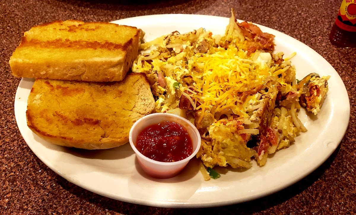 Chris Cafe - Photo 1