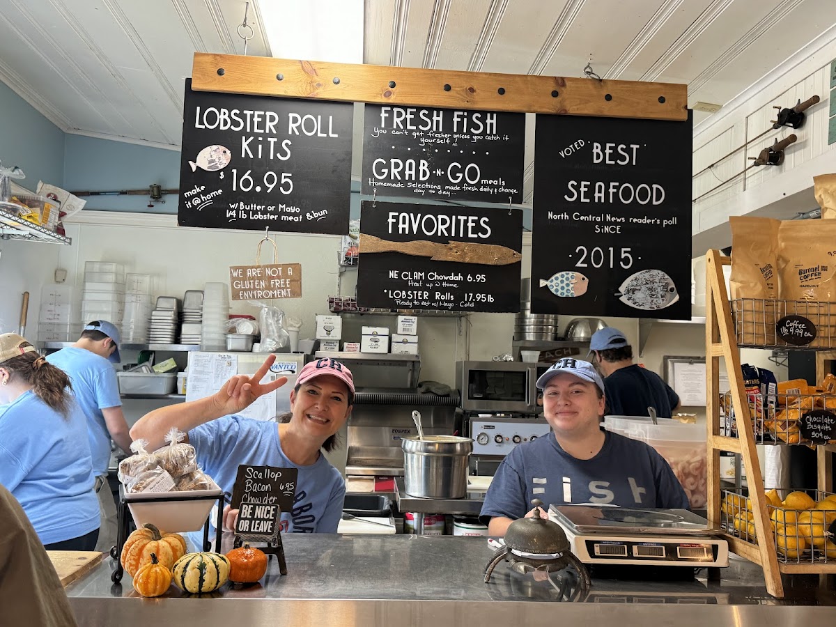 Cold Harbor Seafood & Market - Photo 3