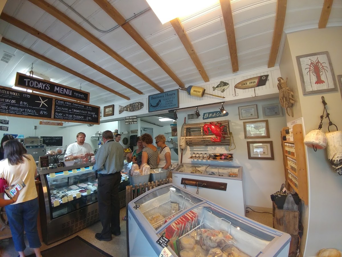 Cold Harbor Seafood & Market - Photo 6