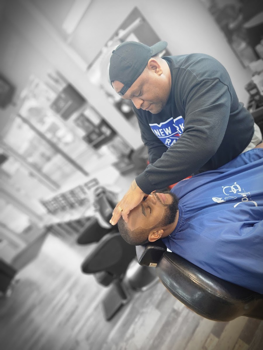 Creator's Touch Barber Shop - Photo 1
