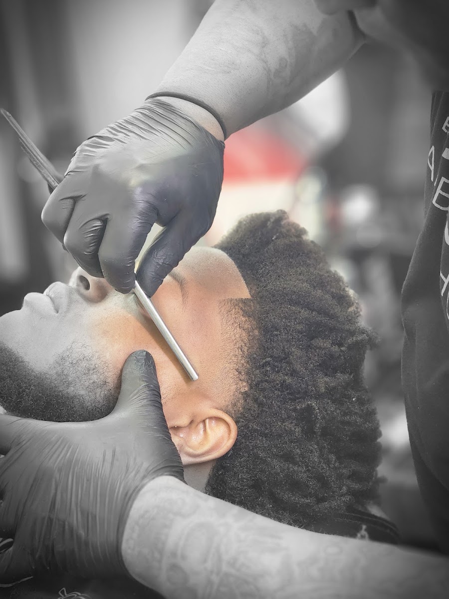 Creator's Touch Barber Shop - Photo 3