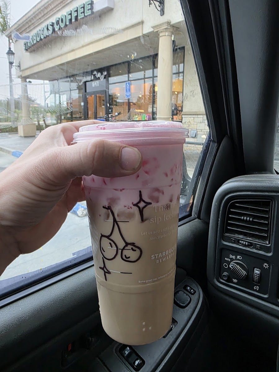 Starbucks - Photo 3