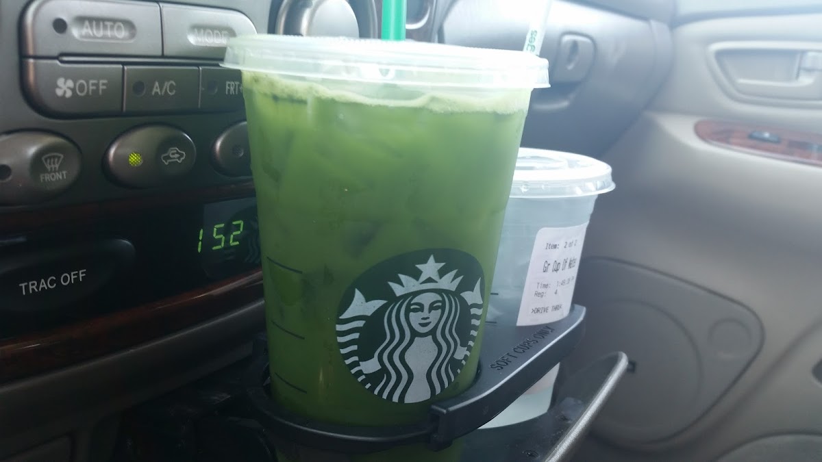 Starbucks - Photo 7