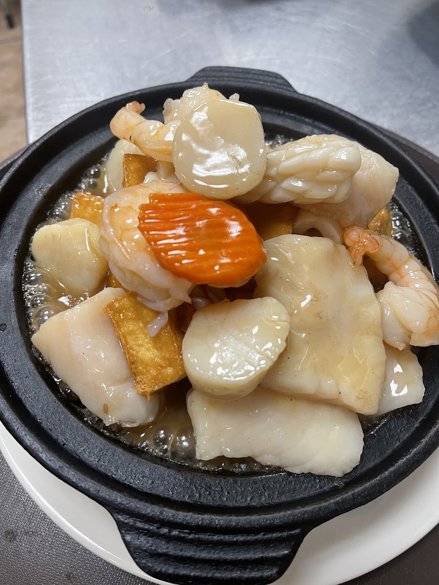 Dragon River Chinese Restaurant - Photo 2